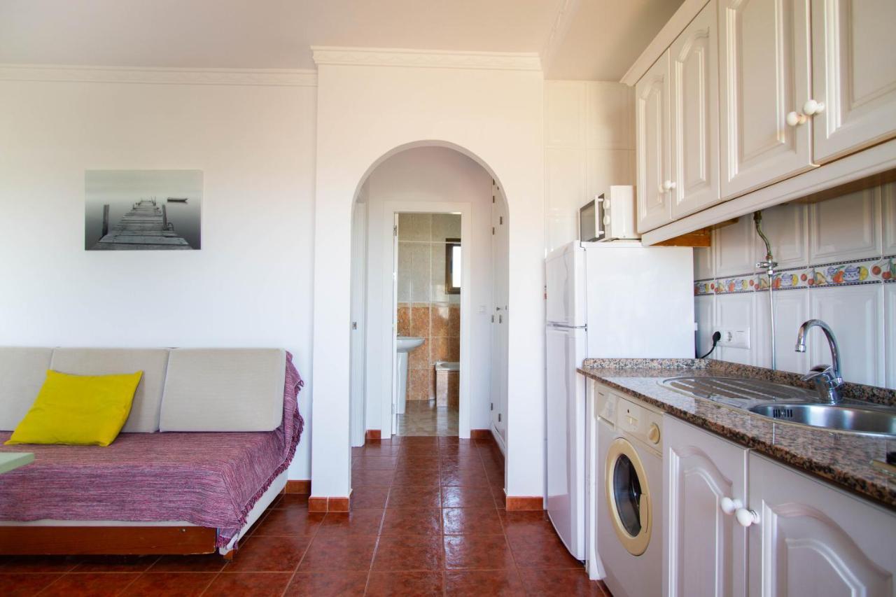 Apartamentos Turisticos Trajano Bolonia Exterior foto
